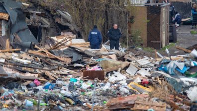 "Ще трябва да крадем, как ще си храним децата?": Напрежение във "Филиповци" след събарянето на незаконни постройки