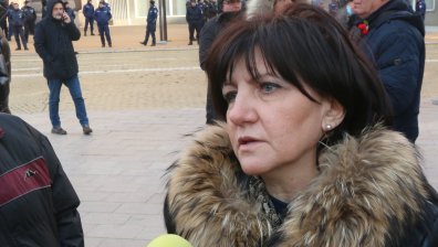 Караянчева: Шарлатаните на Радев да се омитат, разсипаха държавата