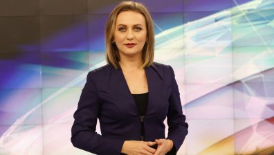 Гергана Венкова сяда в стола на Златимир Йочев, докато той е в отпуск