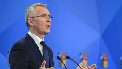 НАТО: Китай увеличава силите си, включително ядрени оръжия, тормозейки своите съседи