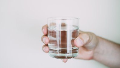 Прекаленото пиене на вода може да има неприятни последствия