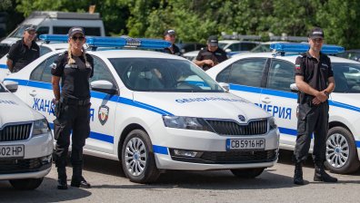 София под полицейска блокада: 1600 униформени се изправят срещу протестиращи футболни фенове