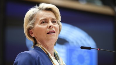 Фон дер Лайен размаха пръст на Китай: Цели промяна в международния ред, иска да е в центъра