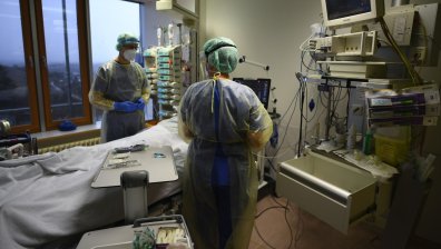 Германия "подобри" черен рекорд от февруари по починали с Ковид-19