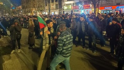 Протестиращи в София настояват Сарафов да напусне поста главен прокурор