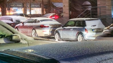 Непочистените пътища в София затрудняват движението (СНИМКИ)