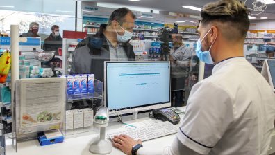 Изолират аптеките от битката с Ковид-19, вървим към локдаун