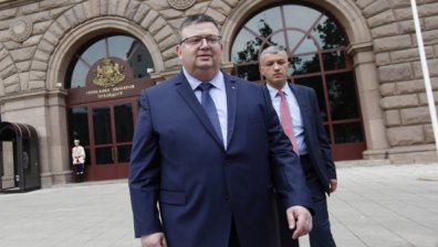 Прокуратурата събра доказателствата за КТБ! Дело има! Цветан Василев го няма!