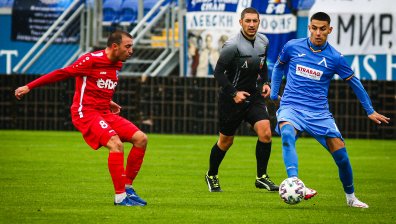 "Левски" вкара 4 гола на "Струмска слава" в контрола