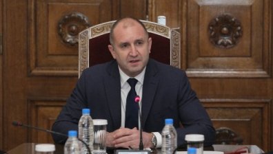 Радев: Решението за смяна на областните управители е логично