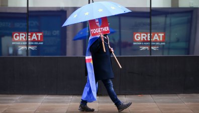 Различията между Лондон и Брюксел за Brexit остават, но преговорите продължават