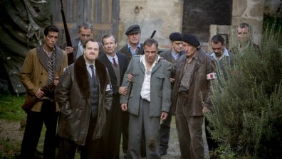 Съдбата на жителите на Вилньов и историята на френската съпротива са завинаги маркирани от театрална пиеса &ndash; в пети сезон на &bdquo;Едно френско село&ldquo;
