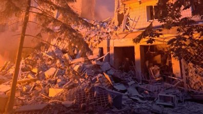 14 загинали и десетки ранени при руската атака в Киев (ВИДЕО)