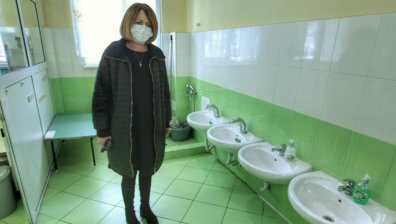 Фандъкова: Учениците от 5 до 12 клас да учат онлайн, заведенията да затварят в 22:00