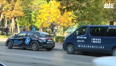 Ново приложение ще следи кормуващите по време на часовете 