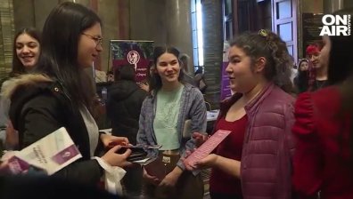 Стотици кандидат-студенти прекрачиха за пръв път прага на СУ "Св. Климент Охридски"