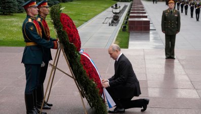 Путин отбеляза 85 години от нахлуването на нацистка Германия в СССР (СНИМКИ)