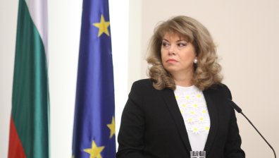 Илияна Йотова: Очевидно се подготвя повишаване на данъците от следващата година