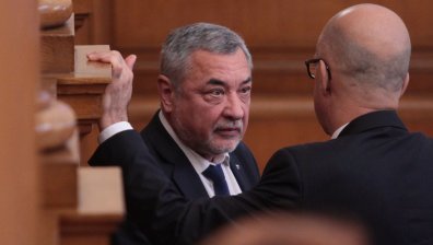 Симеонов: Намаляваме парите за студения резерв