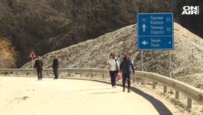 Огромното срутище край Смолян още плаши местните