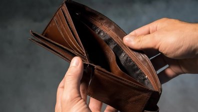 53% oт xopaтa до 39 г. в ЕС трудно покриват разходите си