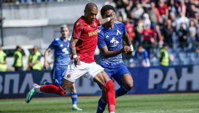 Червена доминация и 2:0! ЦСКА смачка "Левски" и пропусна да го разгроми