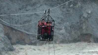 След бедствието в Непал: 15 българи се прибират у нас