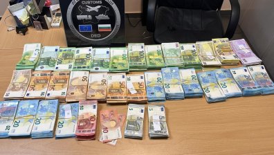 Обвиниха турчин, опитал да пренесе валута за над 390 000 лв. през "Капитан Андреево"