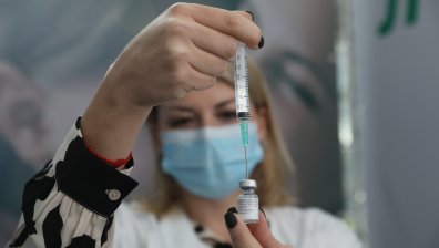 Вирусолог: Лекарите, които не искат ваксина, да си сменят професията
