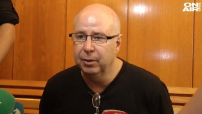 Съдът в Несебър остави шведския хулиган в ареста