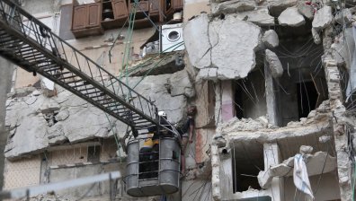 Лидерите на партиите със силни думи към близките на загиналите в земетресенията
