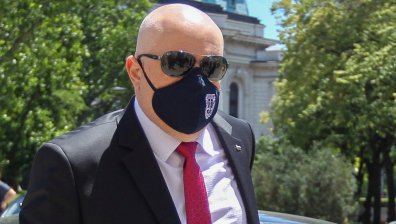 Гешев към Захариева: Двама руски дипломати са извършвали шпионаж