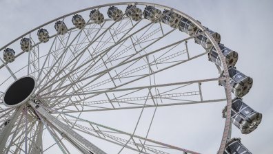 Забравиха да свалят хора от виенско колело в Германия, служителите си тръгнали