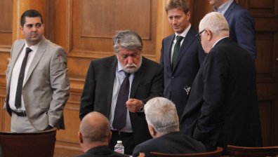 Първият сред равни съветва: Намалете перченето - пречи ви