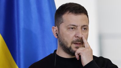 Ден 447 от войната: Летят ракети, обещания за военна помощ, обвинения за подкуп от $3 млн.