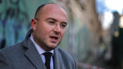 СОС: Обновяването на тротоарите в цяла София не спира