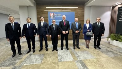 Гешев в Баку: България е мост между Източна Европа и Централна Азия