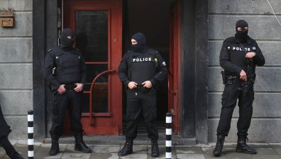Центърът на София гъмжи от спецполицаи заради Васил Божков