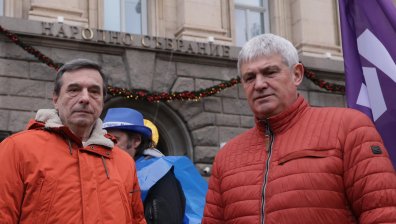 Синдикати: Политиците се наиграха, без бюджет е под риск хлябът на много хора