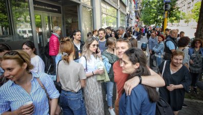 Работещите в Младежкия театър излязоха на протест