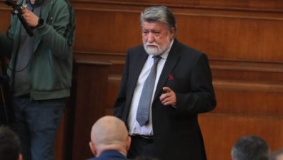 Рашидов вече не е шеф на Комисията по култура, напусна и ИК на ГЕРБ