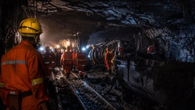 Повече от 80 миньори загинаха след взрив в мина в Северен Китай