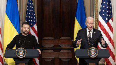 Зеленски се страхува да не секне помощта на САЩ за Украйна