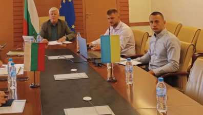 Министър Вътев се обяви за безпроблемен транзит през България на всички украински стоки