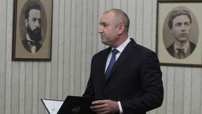 Радев: Време е партиите да поемат отговорност, бягането от нея ще доведе до санкции