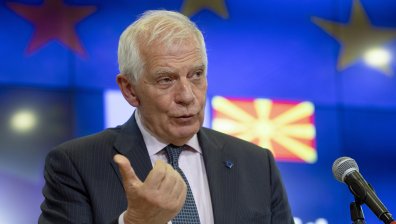 Северна Македония ще промени Конституцията и ще включи и българите