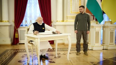 Моди на историческо посещение в Украйна: Ние сме на страната на мира