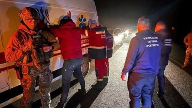 Украинци наели линейка, за да излязат от страната и да не отидат на фронта