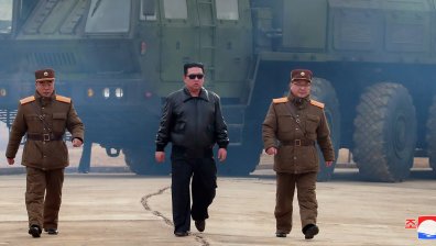 Северна Корея изстреля балистични ракети в Японско море