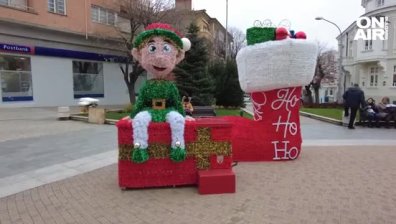 Сливен и Ямбол с прекрасни коледни украси - оправдан ли е разходът на общините?